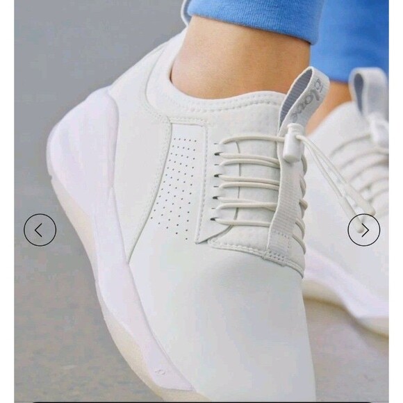 Clove Classic Brilliant White Sneaker Women 9.5 / Men 8 / EU 40 - Picture 2 of 9